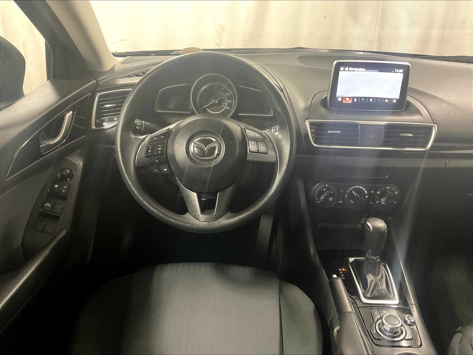 2016 Mazda Mazda3 i Sport photo 16