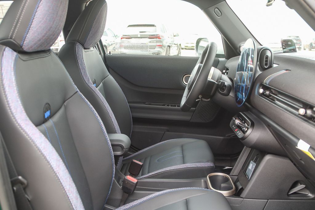 2026 Mini Cooper 4 Door Hardtop Signature photo 16