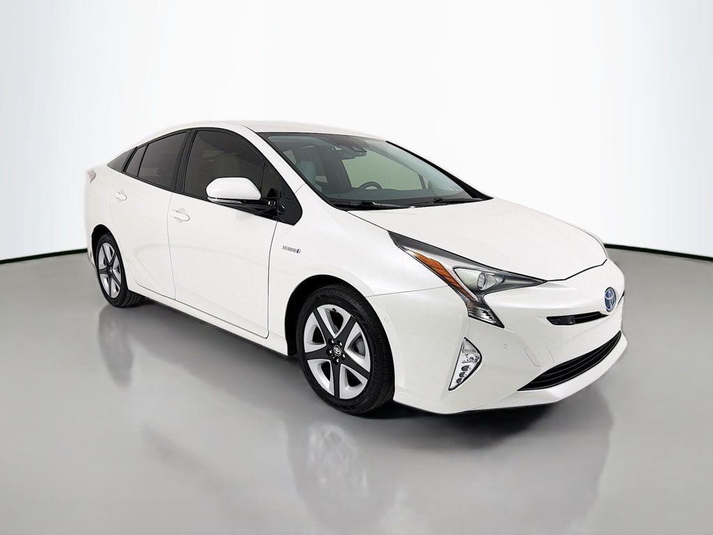 2017 Toyota Prius Three Touring's photo