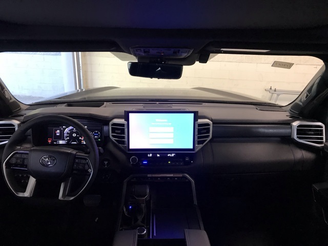 2025 Toyota Tundra Platinum CrewMax photo 13