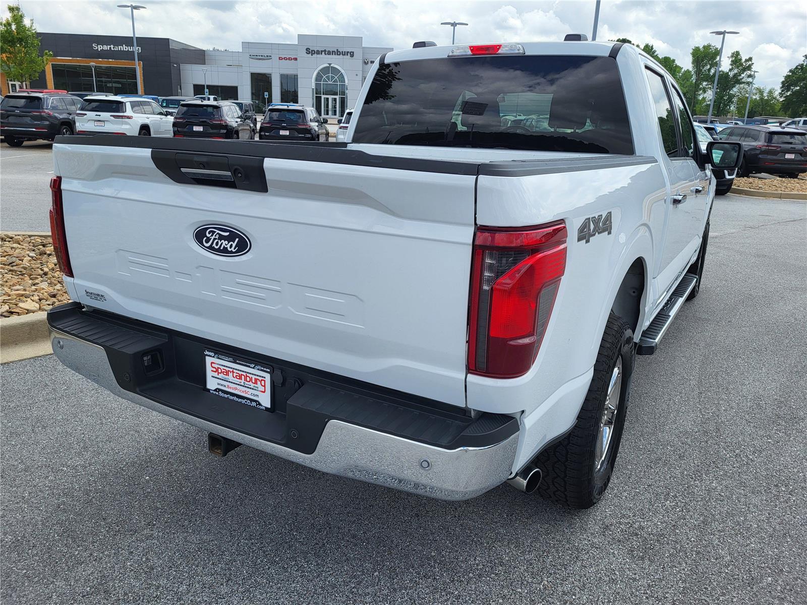 2024 Ford F-150 XLT photo 3