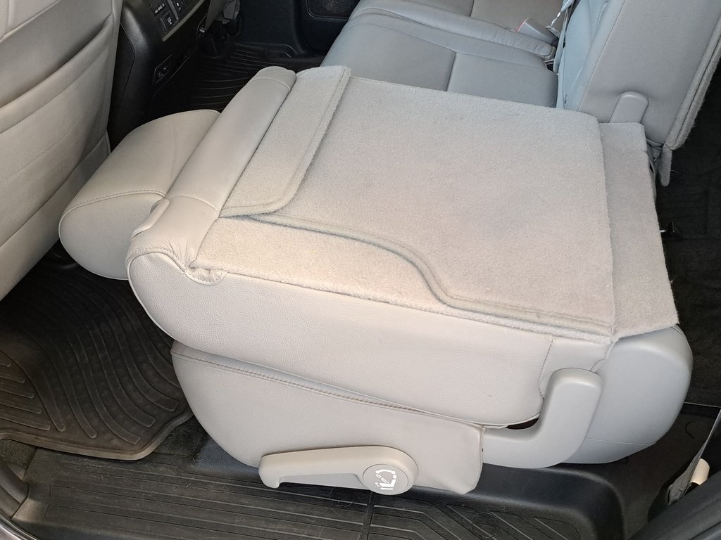 2014 Toyota Sequoia Limited photo 26