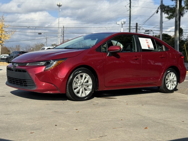 2024 Toyota Corolla LE photo 3