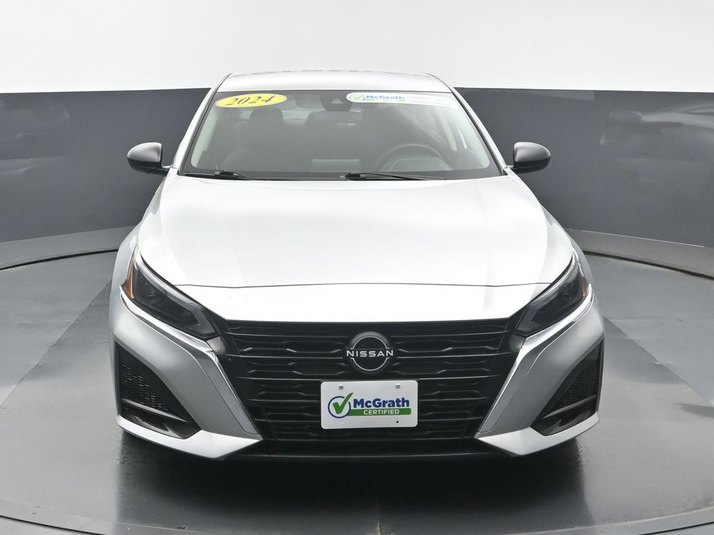 2024 Nissan Altima 2.5 SV photo 2