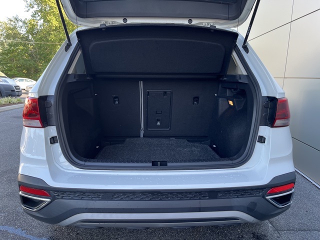 2022 Volkswagen Taos SE photo 17