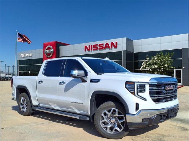 2023 GMC Sierra 1500 SLT's photo