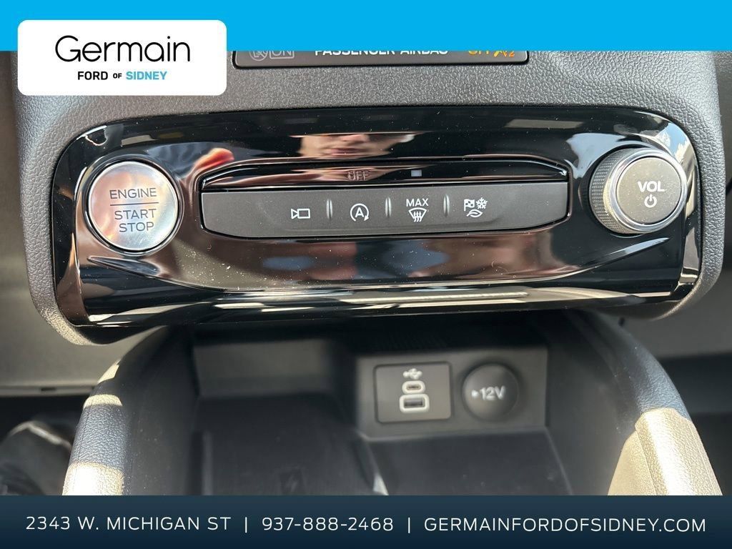 2024 Ford Escape ST-Line Select photo 29