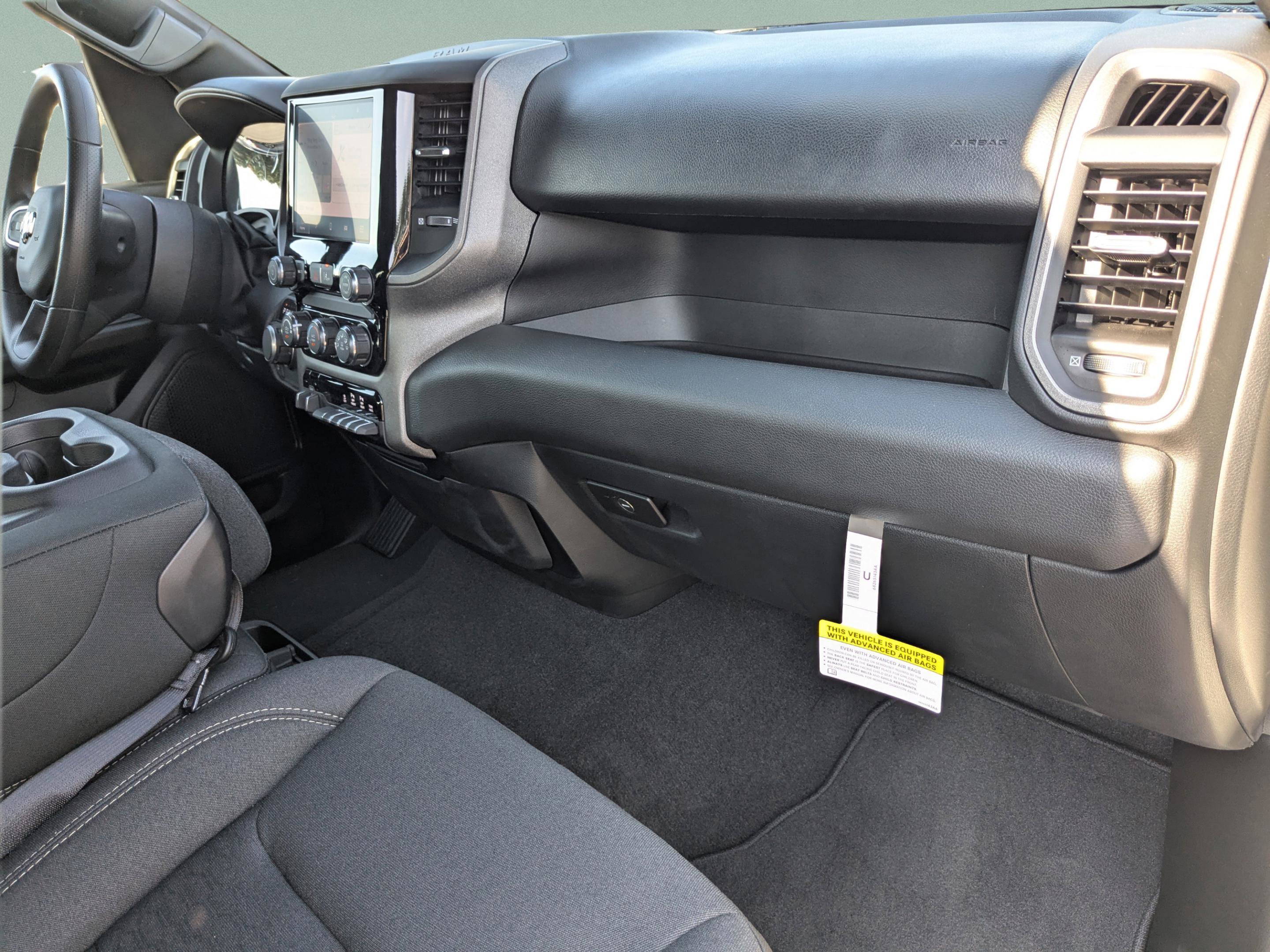 2025 Ram 1500 Tradesman photo 18