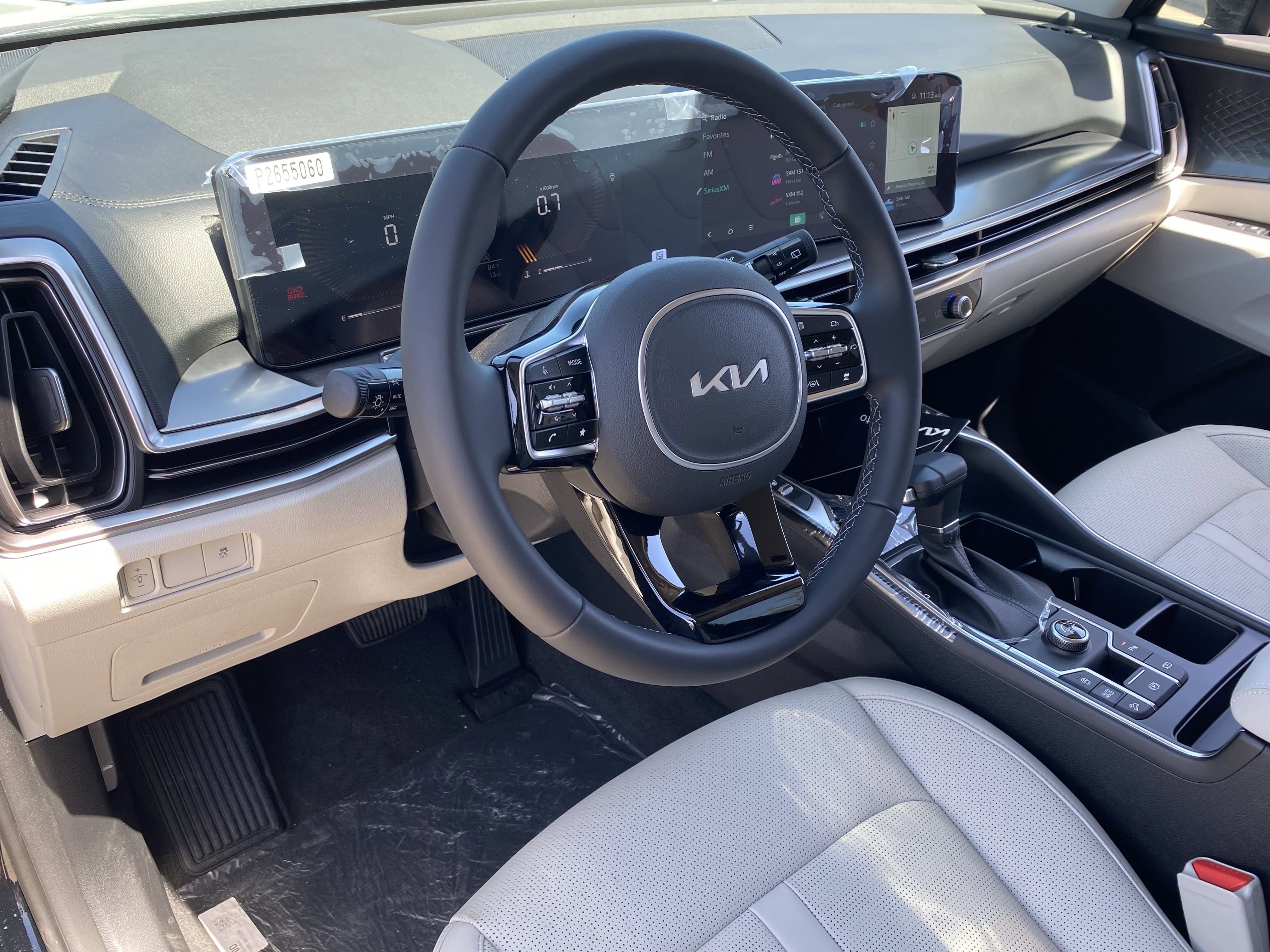 2025 Kia Sorento S photo 8