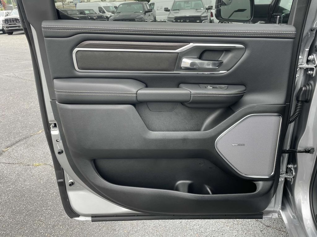 2026 Ram 1500 Laramie photo 19