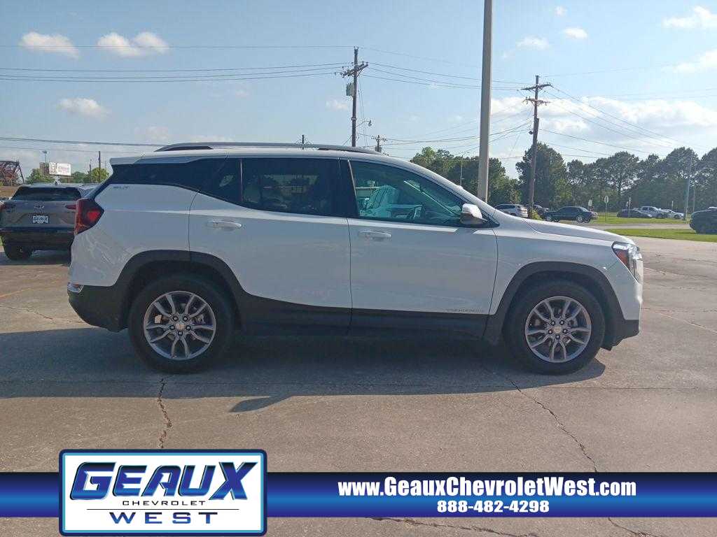 2024 Gmc Terrain SLT photo 3