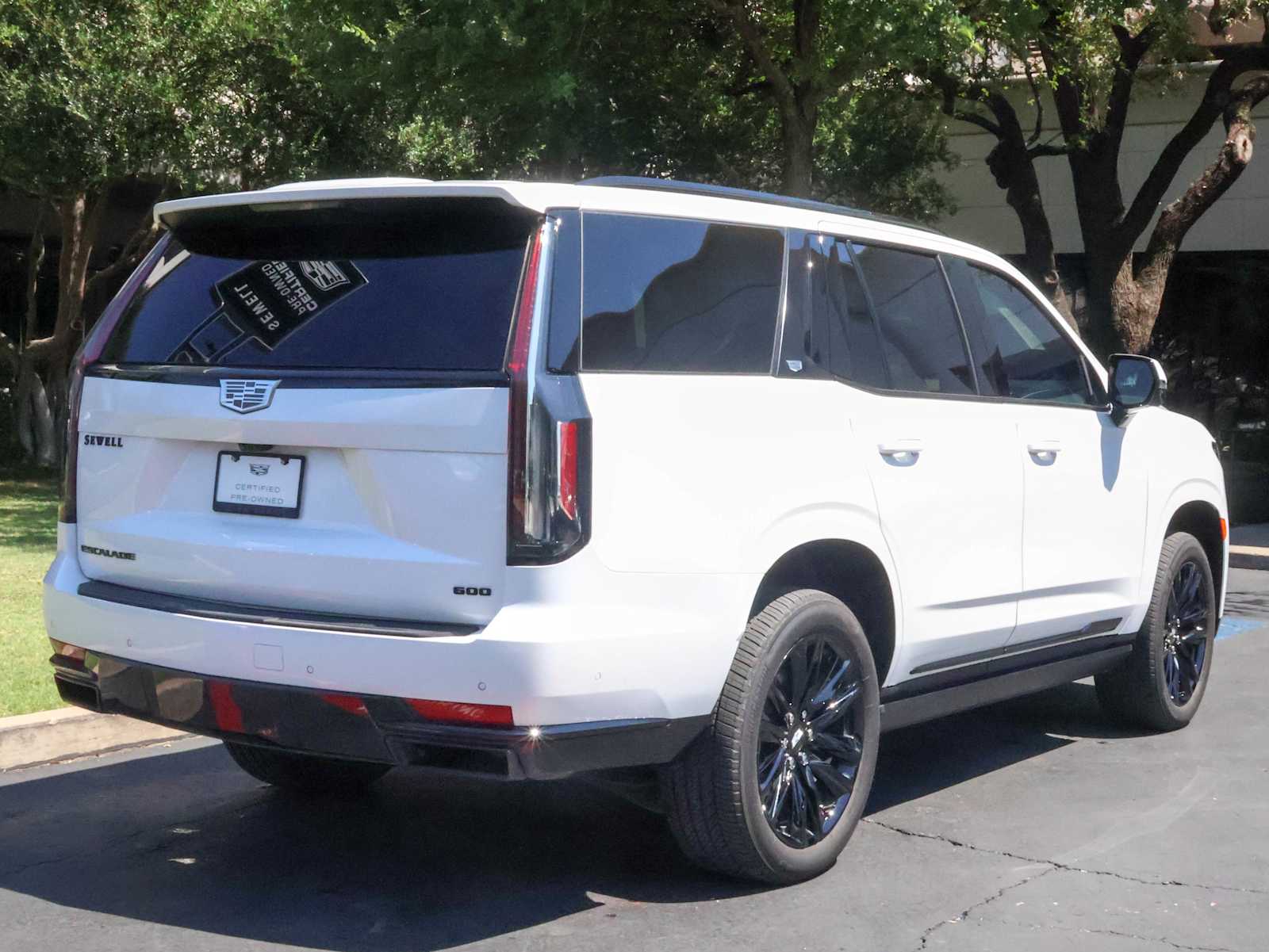 2024 Cadillac Escalade Sport Platinum photo 4
