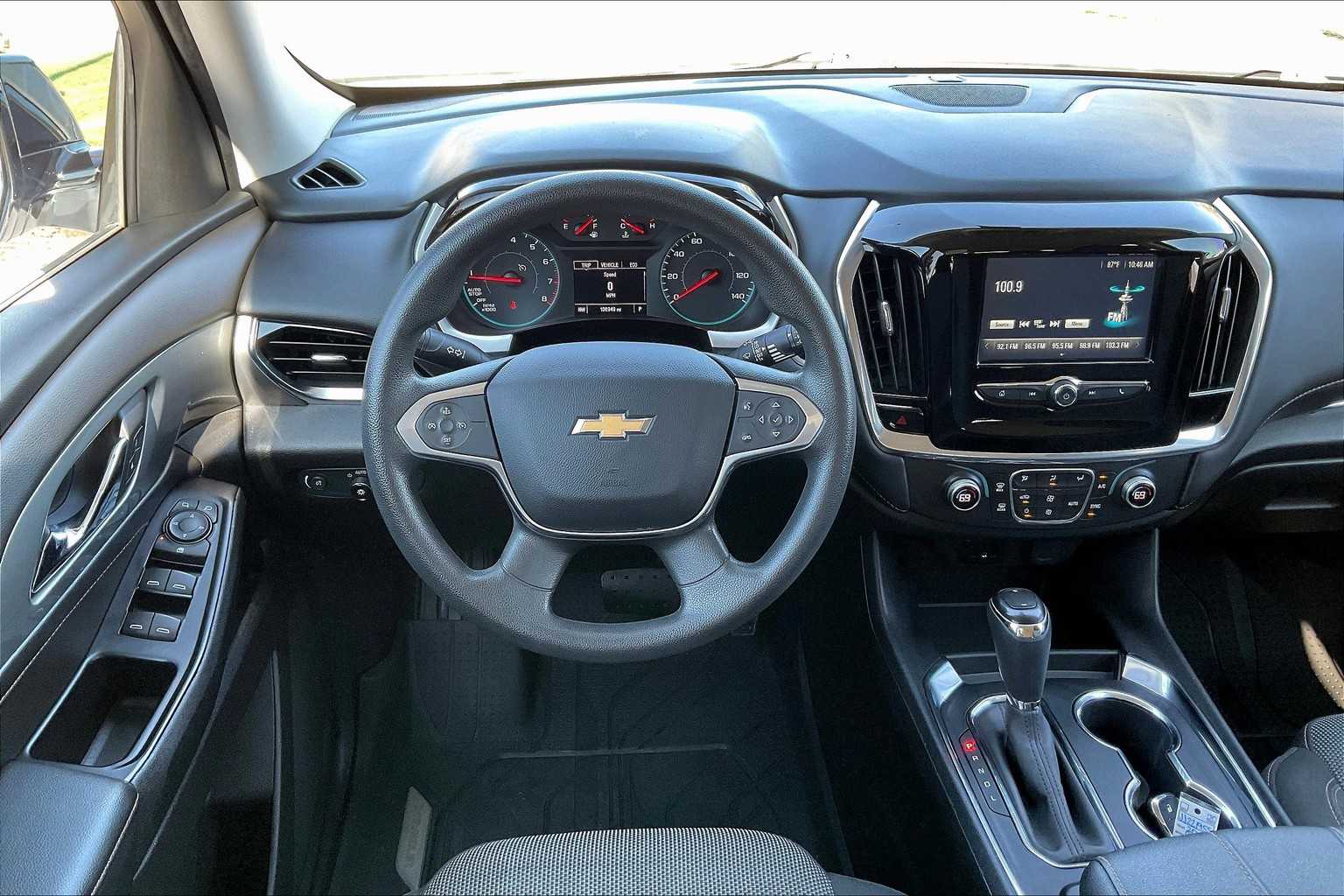 2018 Chevrolet Traverse LS photo 5