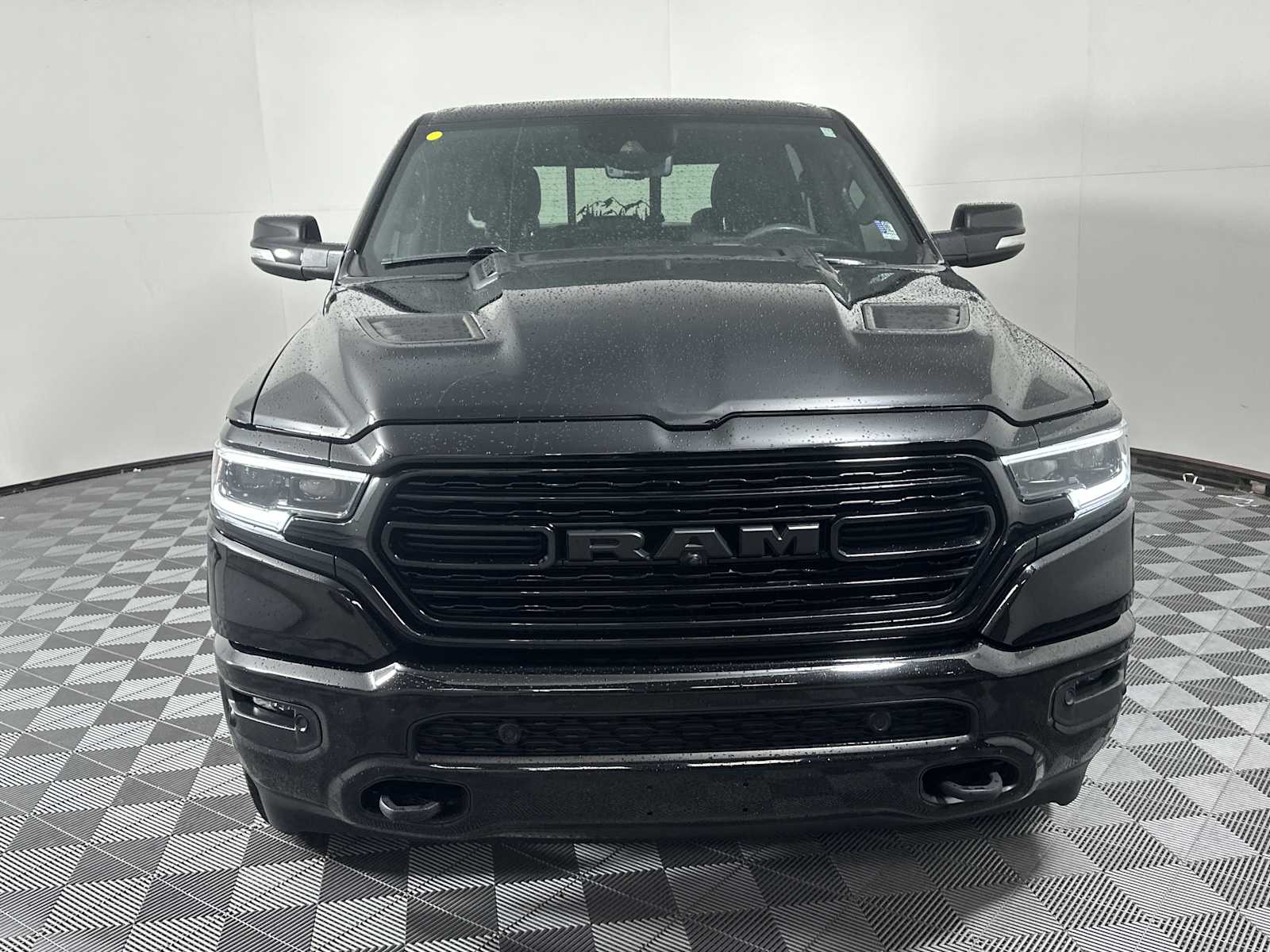 2021 Ram 1500 Limited photo 2