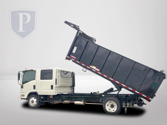 2024 Chevrolet Silverado photo 2