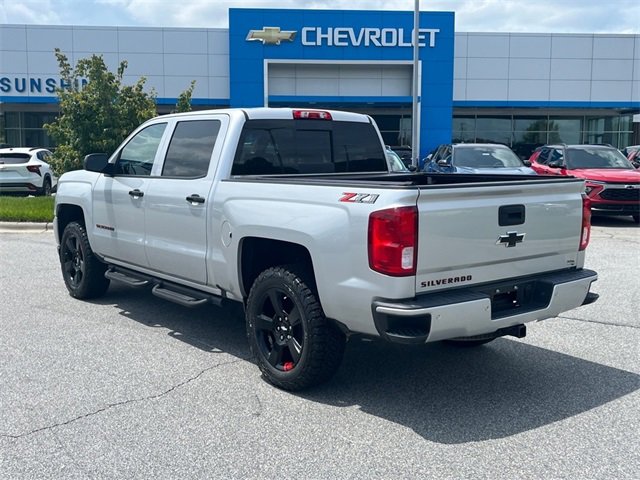 2018 Chevrolet Silverado 1500 LTZ photo 3