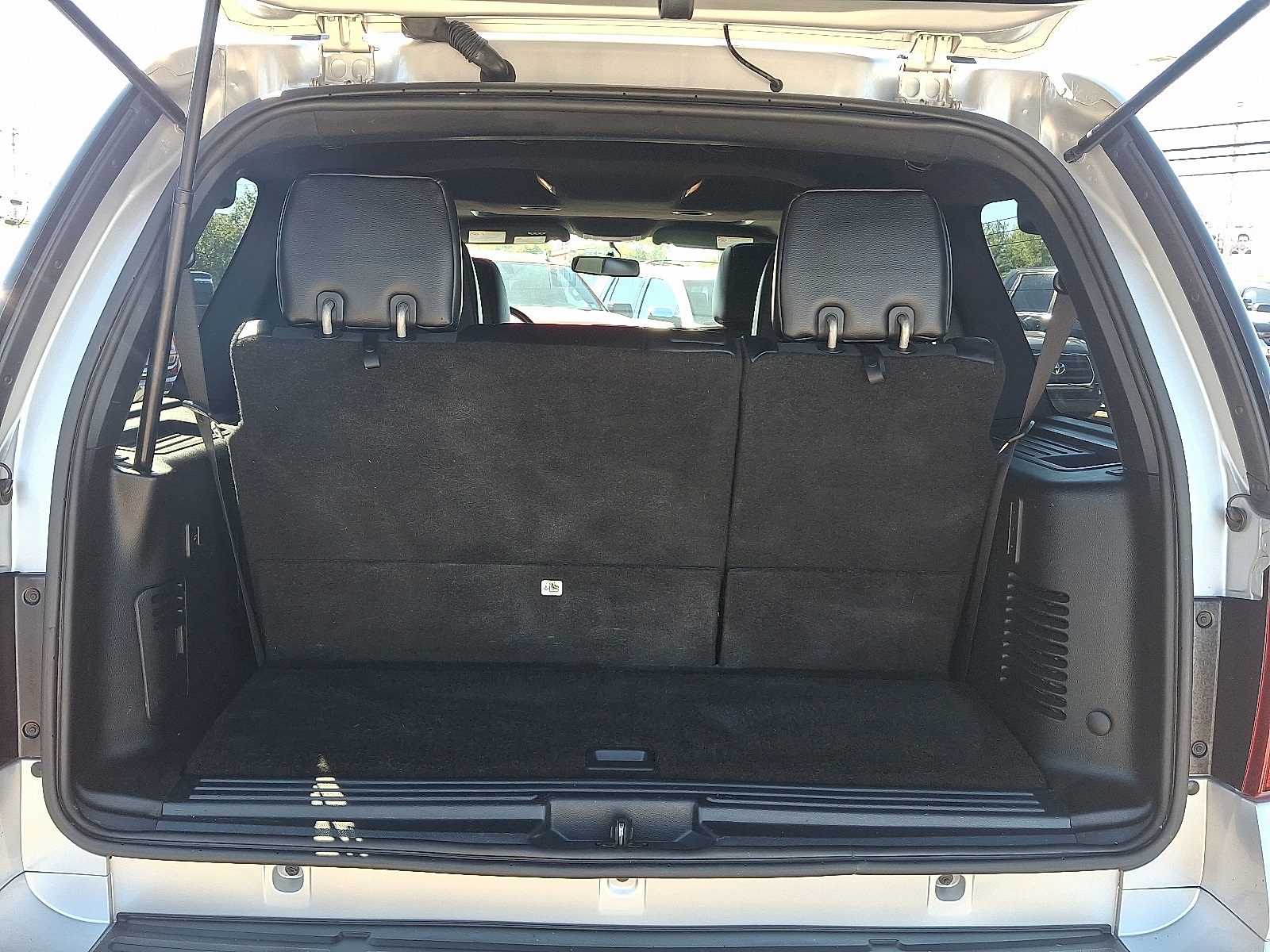 2017 Ford Expedition XLT photo 28