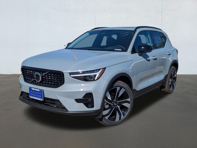 2026 Volvo XC40 Ultra's photo