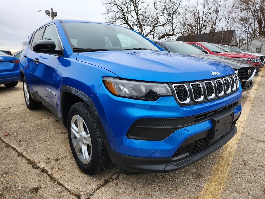 2023 Jeep Compass Sport's photo