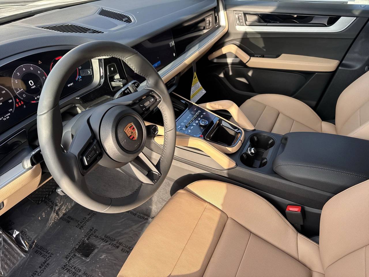 2025 Porsche Cayenne Base photo 4