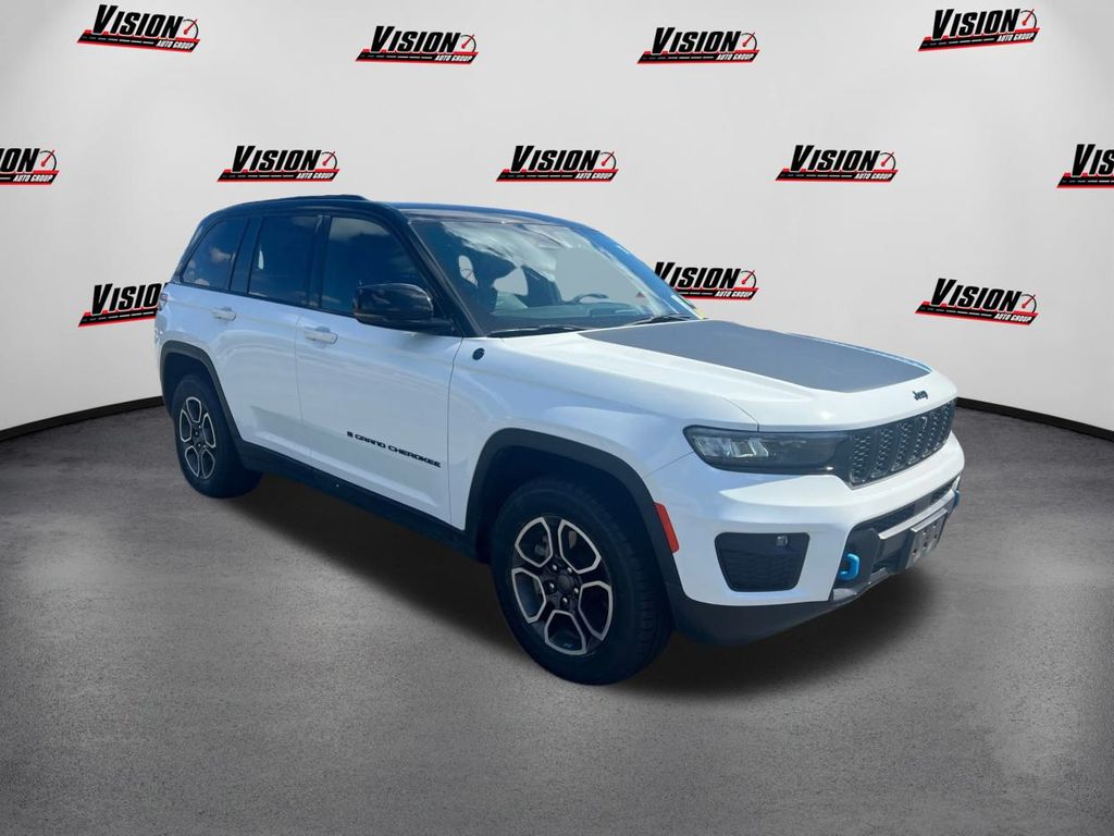 2023 Jeep Grand Cherokee Trailhawk 4xe photo 3