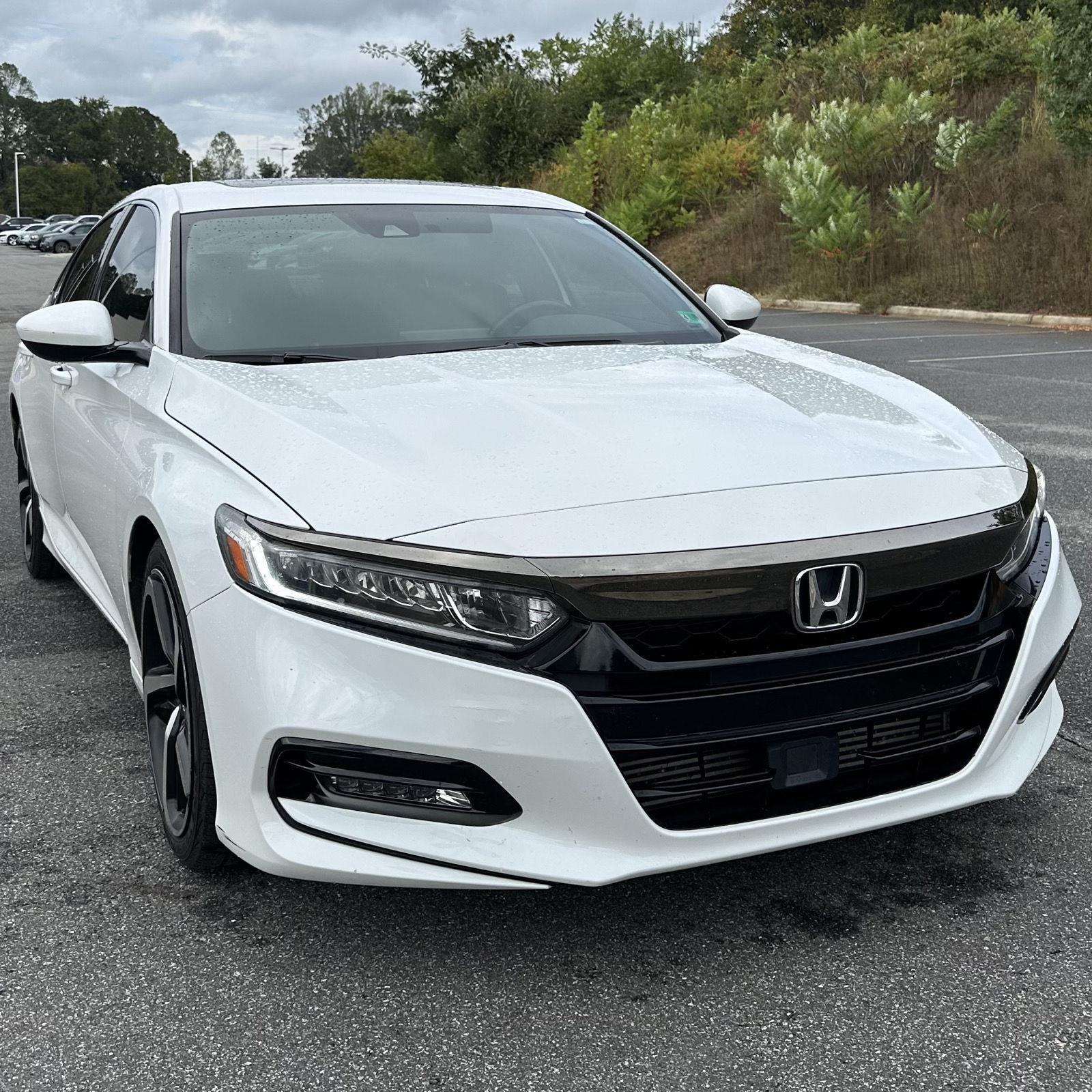 2019 Honda Accord Sport 2.0T photo 7