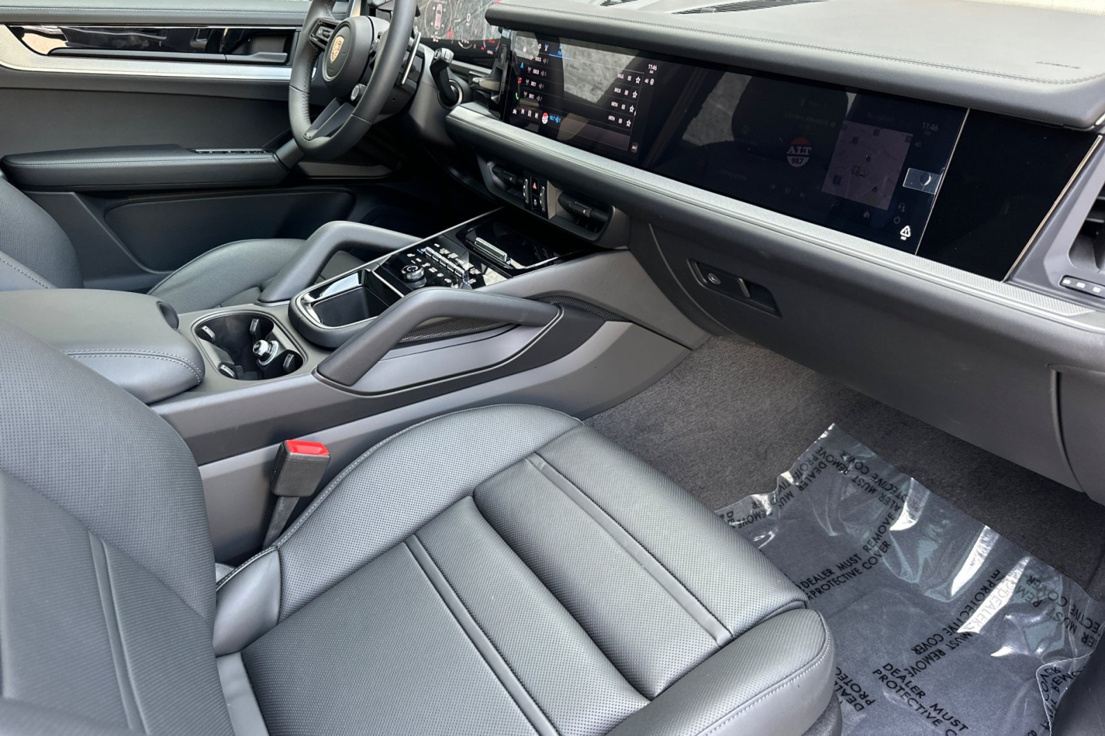 2026 Porsche Cayenne S photo 16