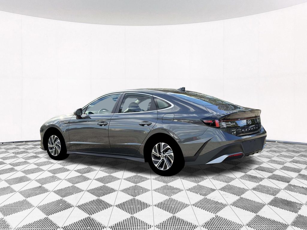 2026 Hyundai Sonata Hybrid Blue photo 4