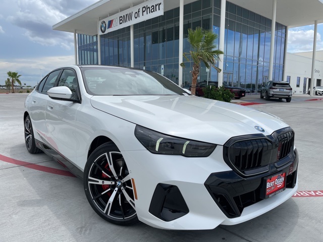 2026 BMW 5 Series 550e's photo