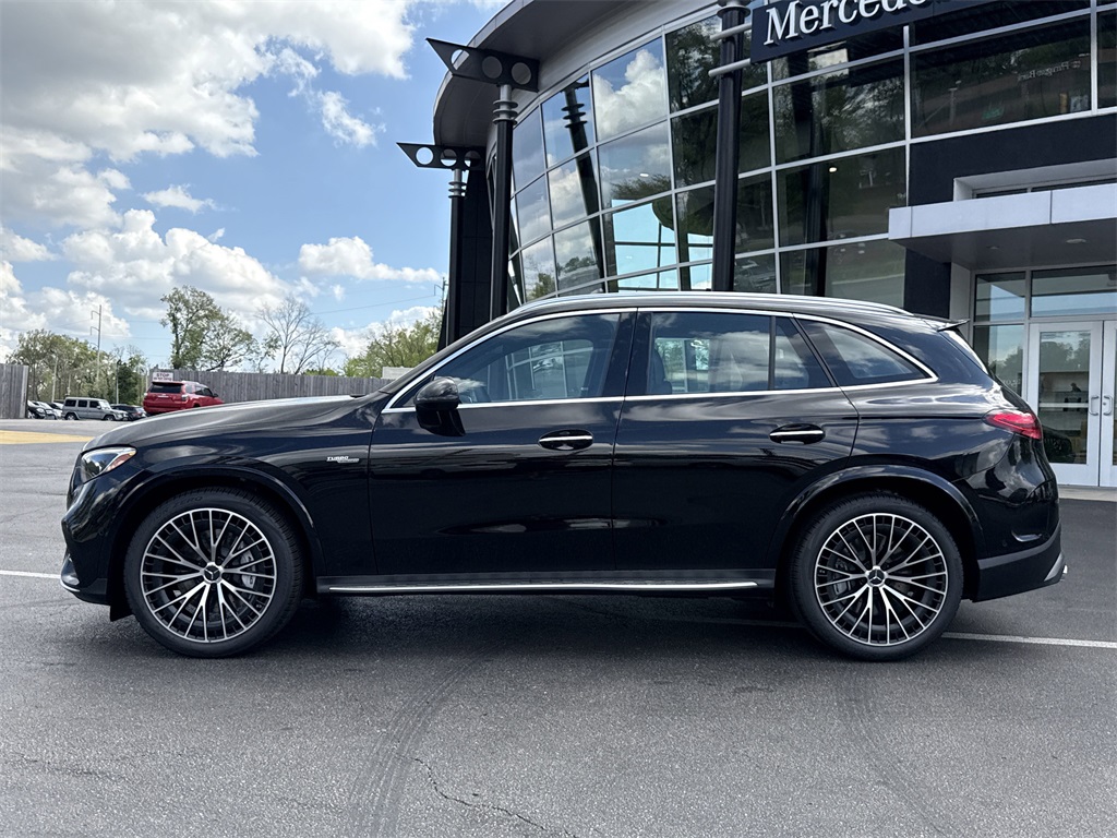 2025 Mercedes Benz GLC 43 AMG photo 2