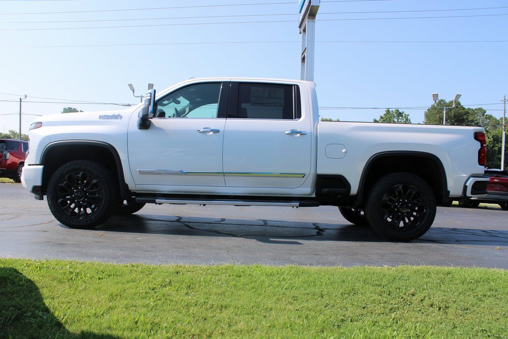 2025 Chevrolet Silverado 2500HD High Country photo 7