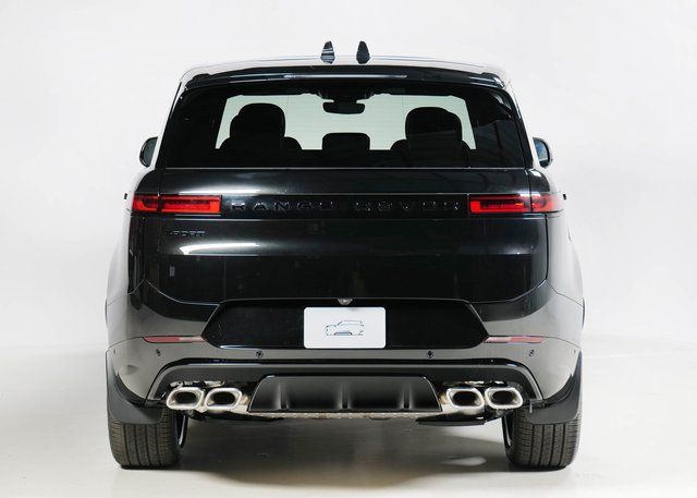 2025 Land Rover Range Rover Sport SE photo 7