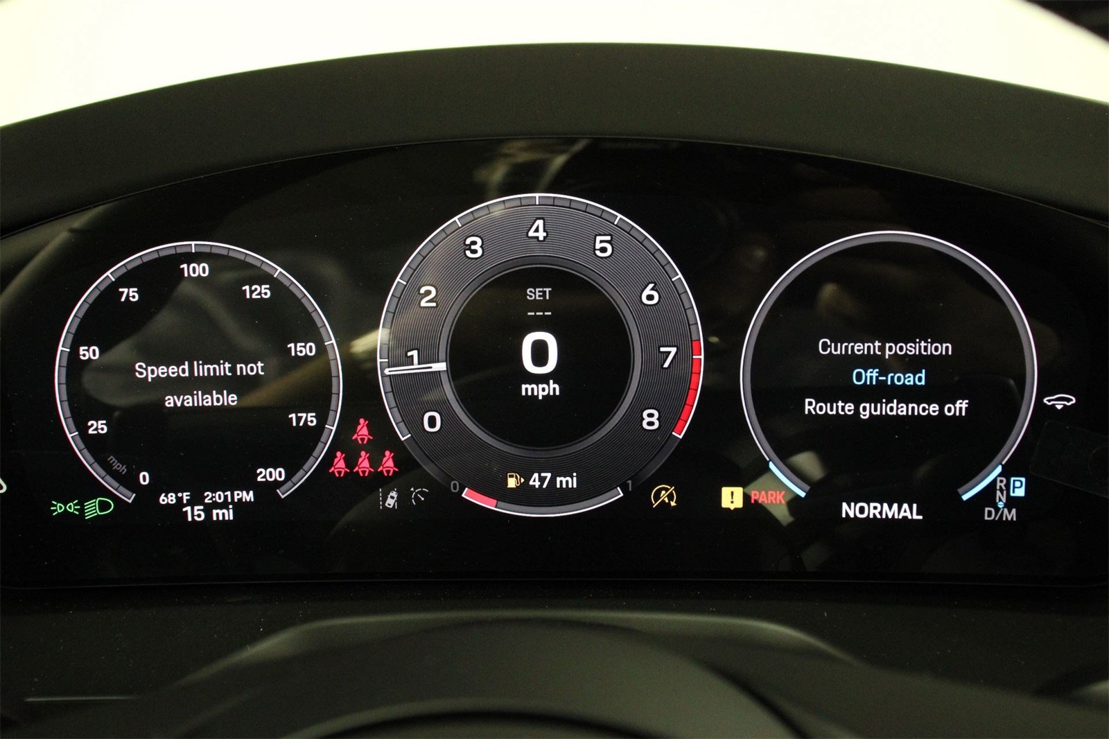 2025 Porsche Panamera 4 photo 13