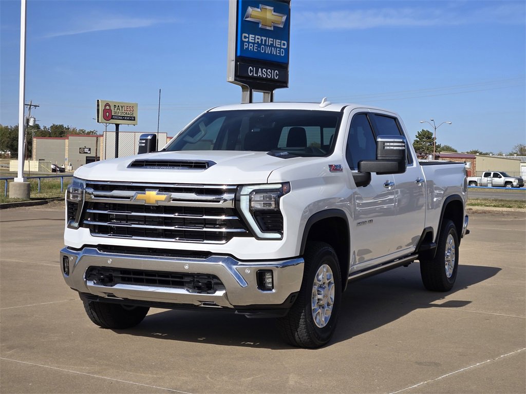 2026 Chevrolet Silverado 2500HD LTZ photo 2