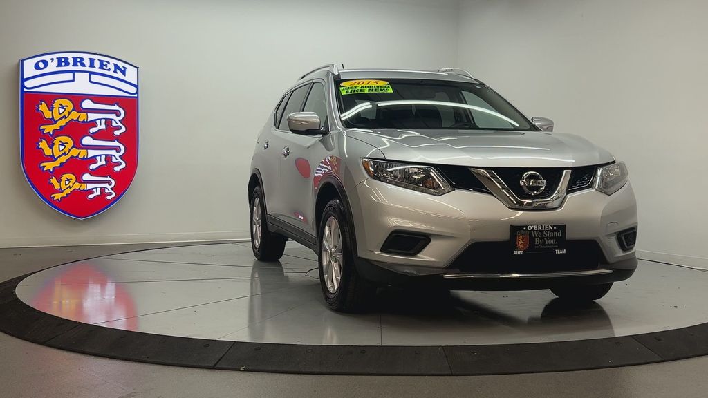 Used 2015 Nissan Rogue SV with VIN KNMAT2MV1FP572000 for sale in Bloomington, IL