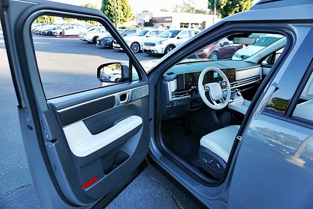 Used 2024 Gray Hyundai SEL image 35