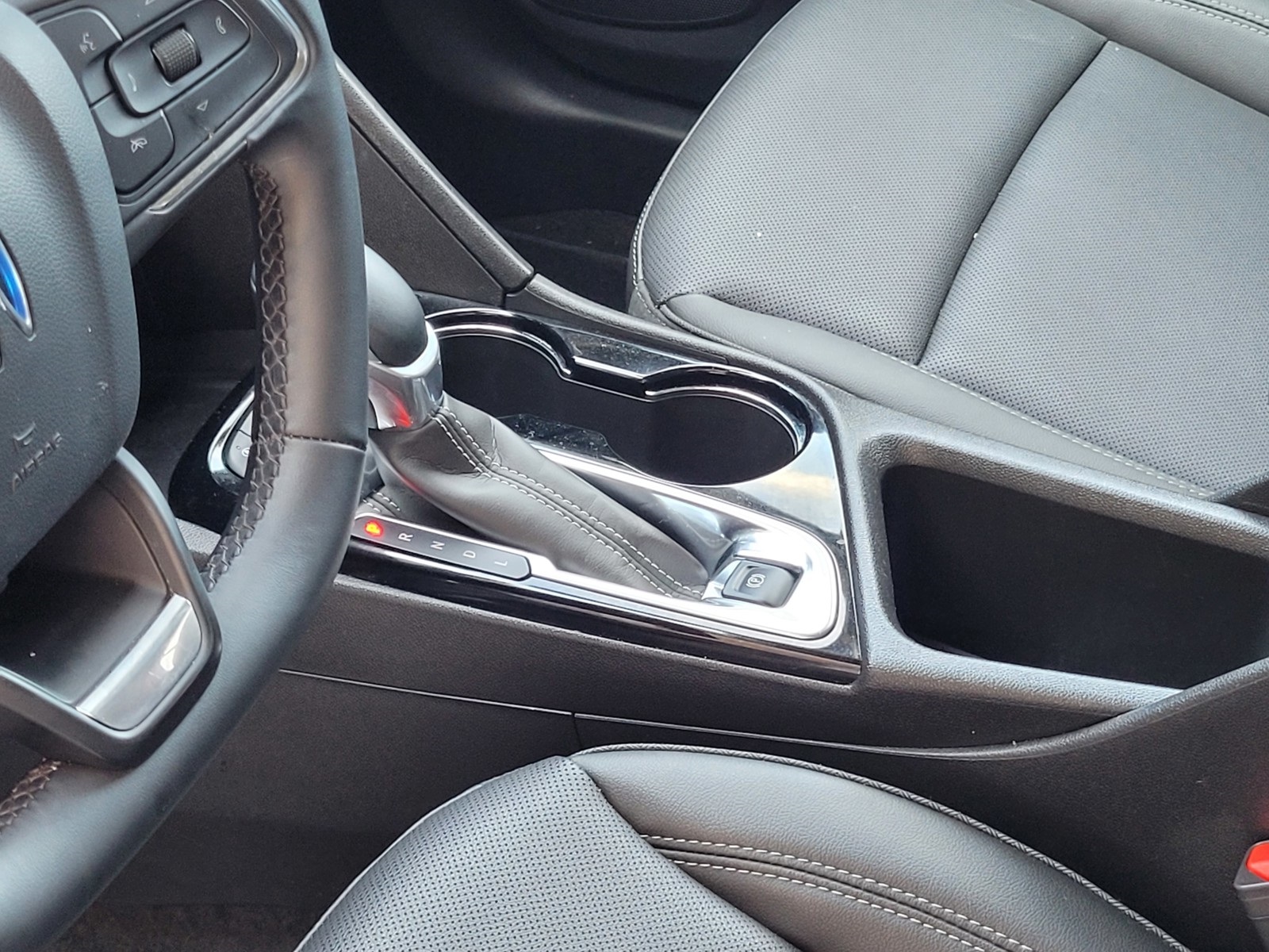 2024 Buick Encore GX Sport Touring photo 16