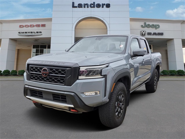 2023 Nissan Frontier PRO-4X's photo