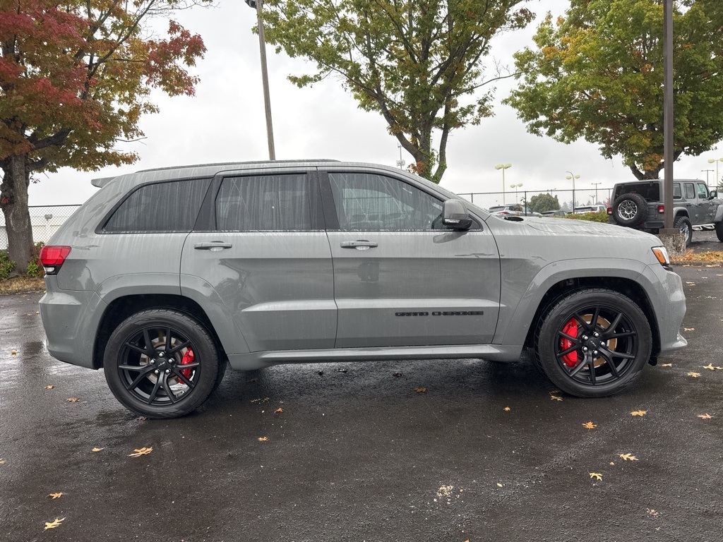 2021 Jeep Grand Cherokee SRT8 photo 3