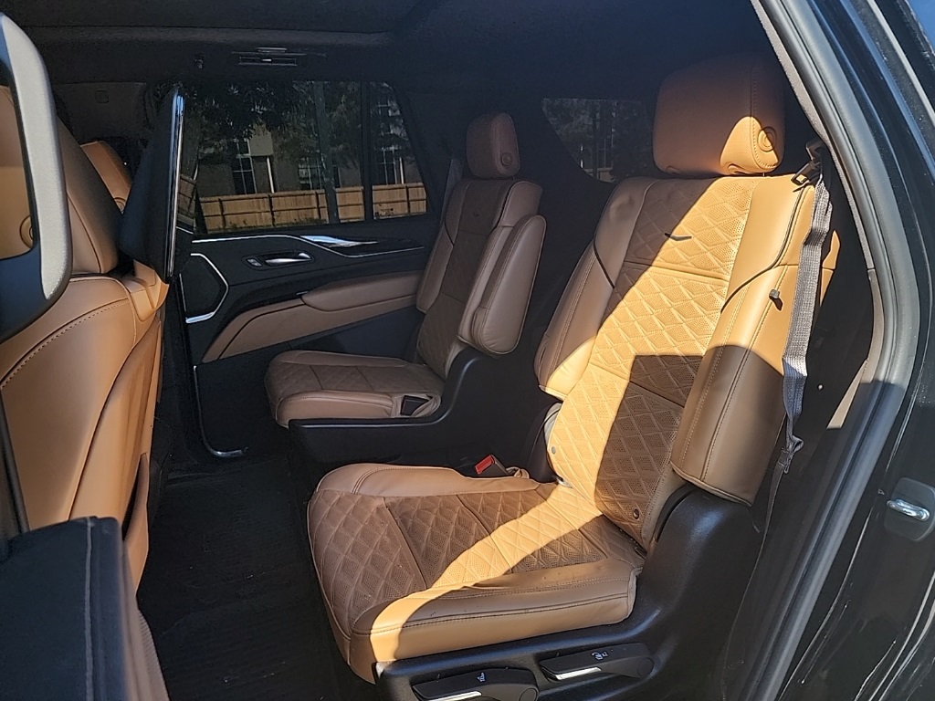 2021 Cadillac Escalade Sport photo 4