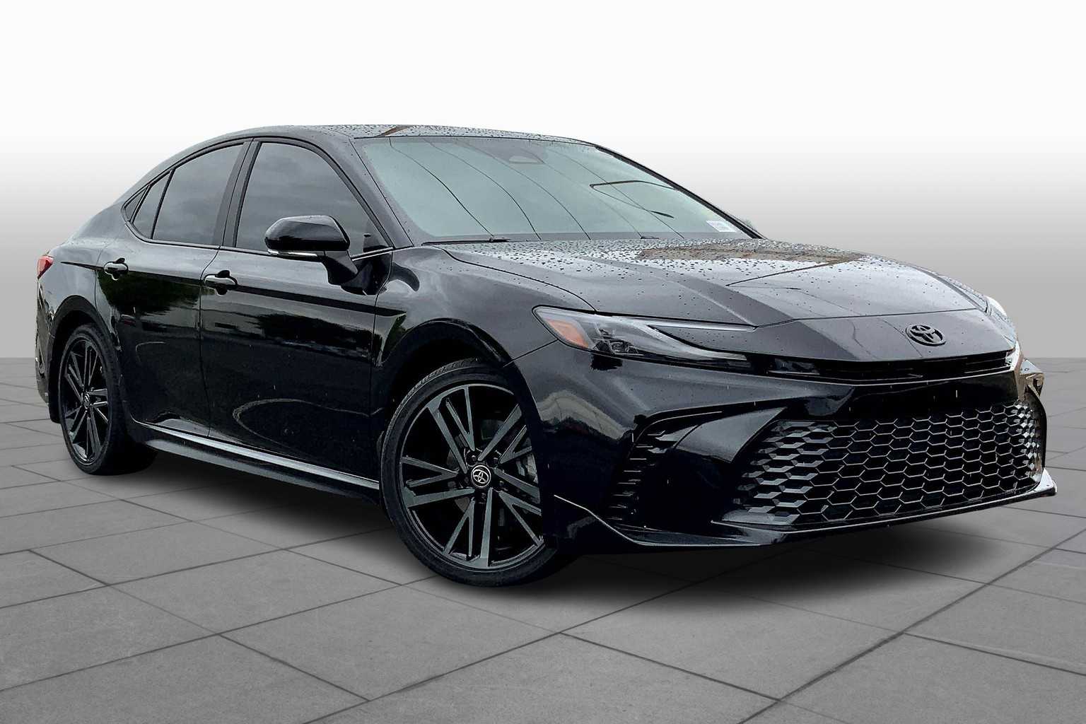 2025 Toyota Camry XSE photo 2