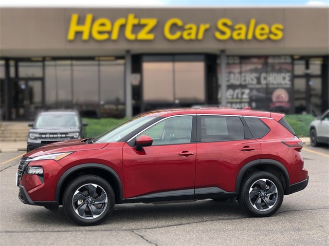2024 Nissan Rogue SV photo 2