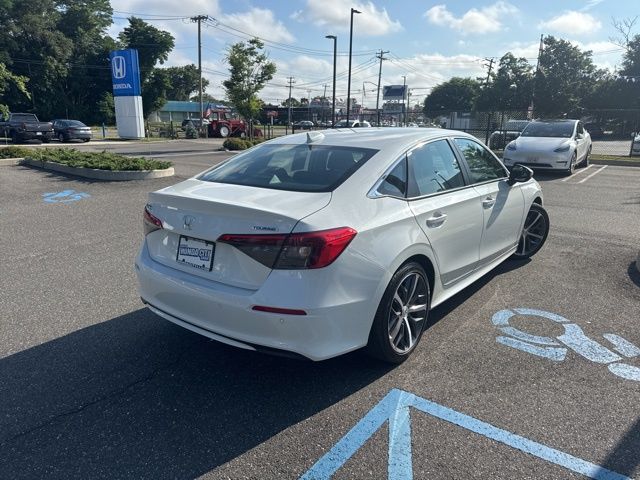 2022 Honda Civic Touring photo 3