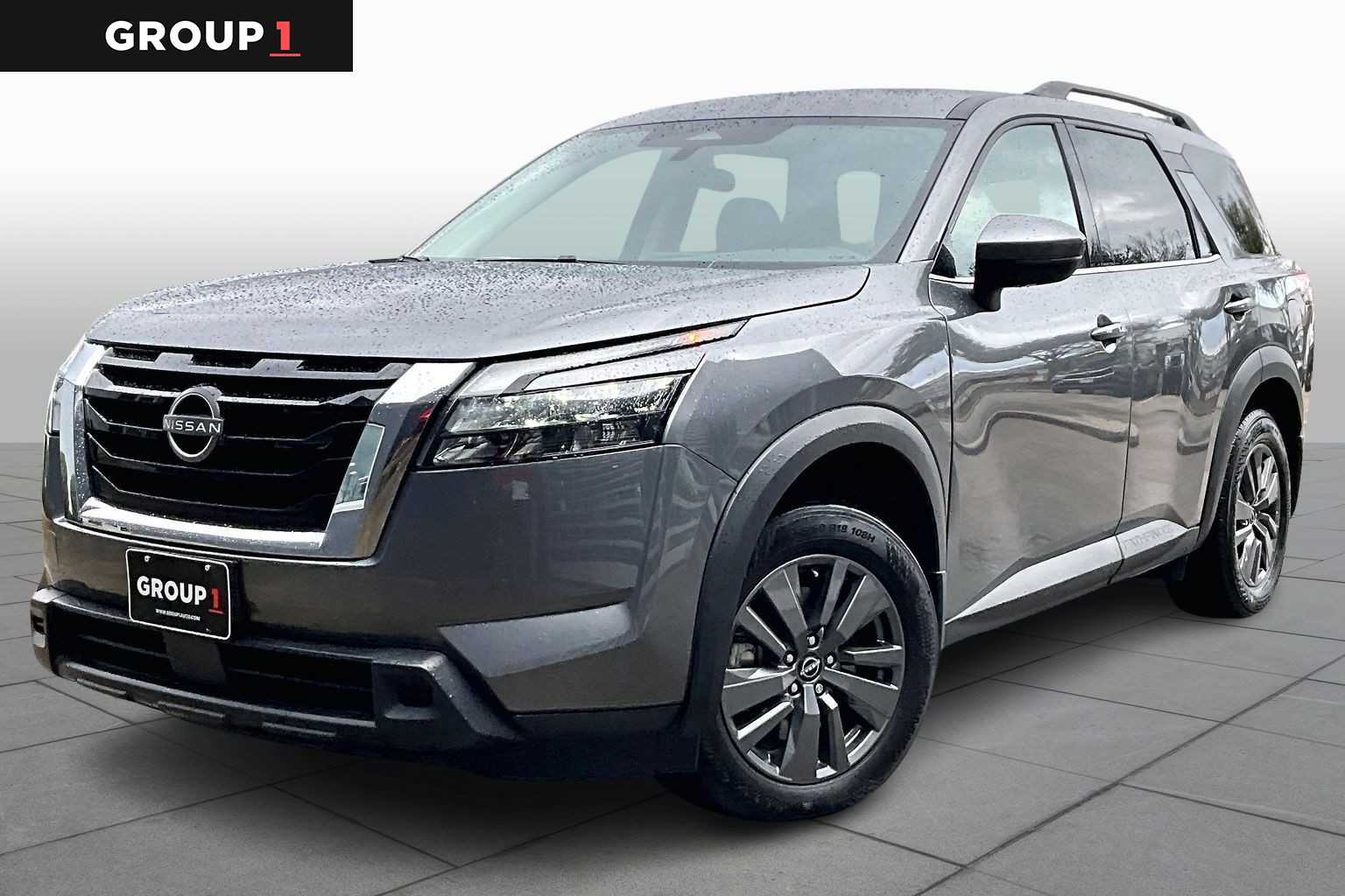 2024 Nissan Pathfinder SV