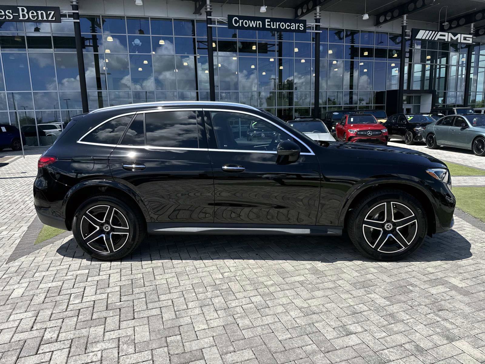 2026 Mercedes Benz GLC 300 4MATIC photo 2