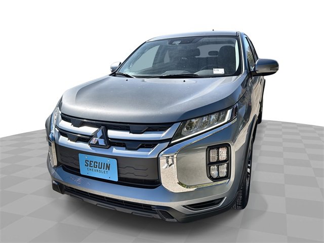 2023 Mitsubishi Outlander Sport SE's photo