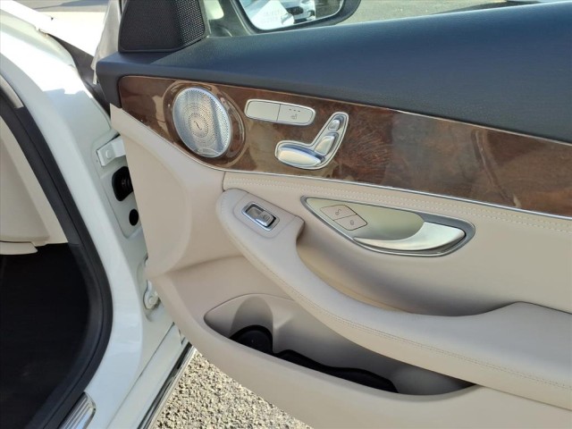 2015 Mercedes Benz C 300 photo 12