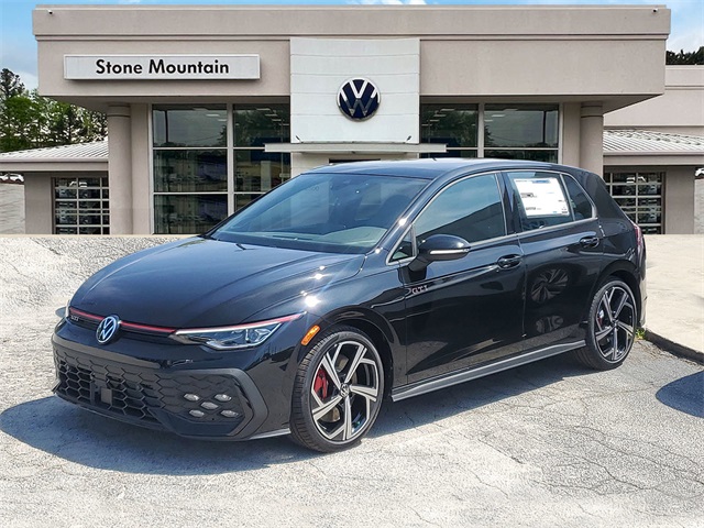 2025 Volkswagen Golf GTI SE's photo