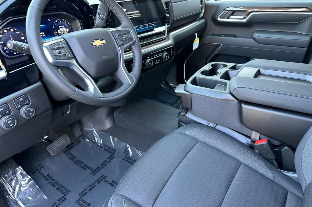 2025 Chevrolet Silverado 1500 LT photo 10