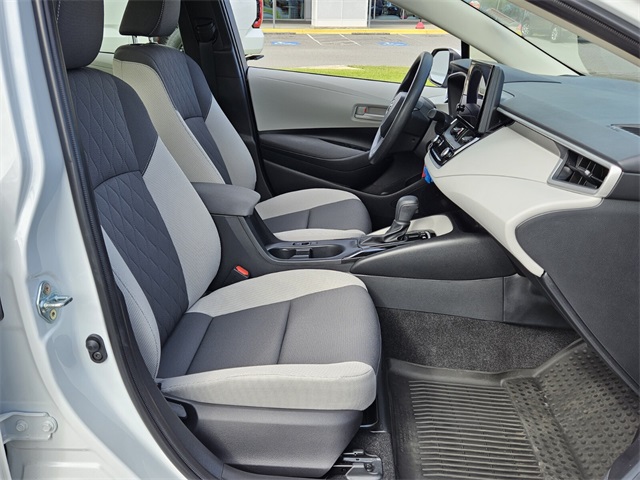 2025 Toyota Corolla Hybrid LE photo 14